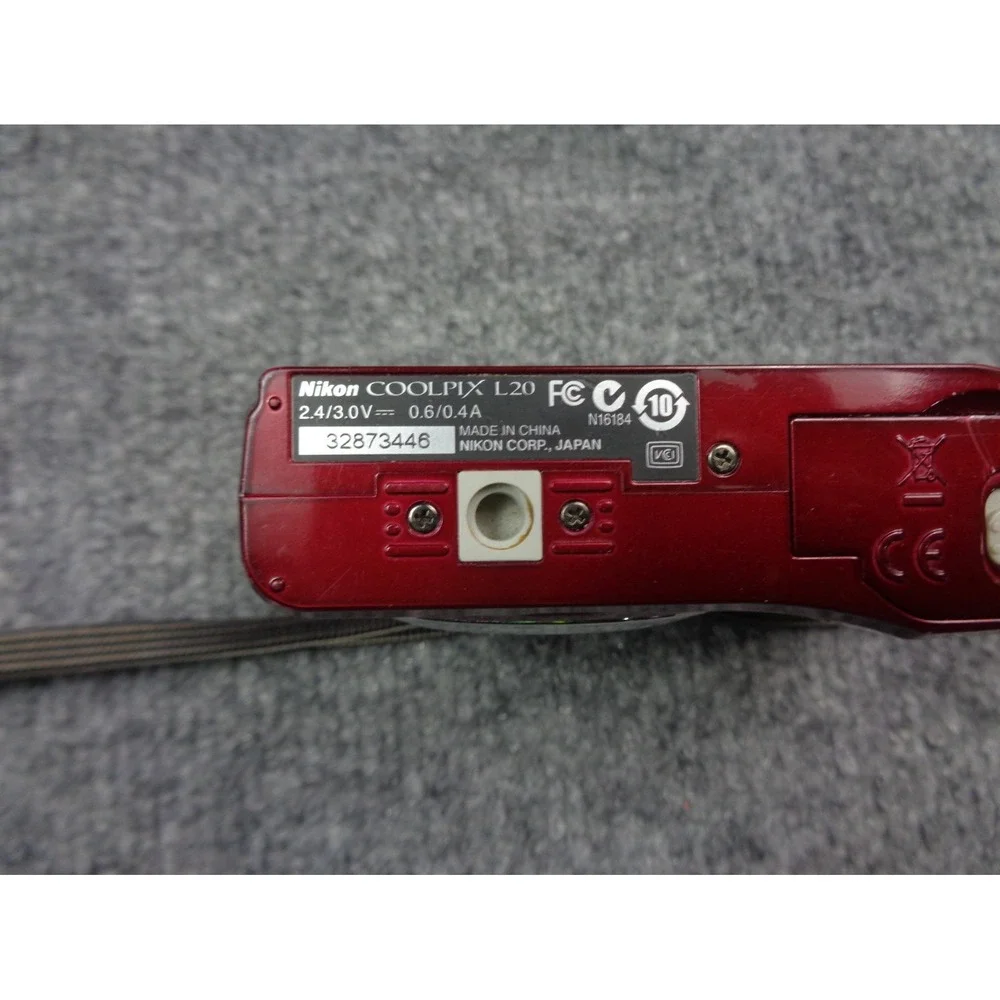 Nikon Coolpix L20 Red Digital Camera 3 Inch LCD Screen 3.6 Zoom 10 Megapixels